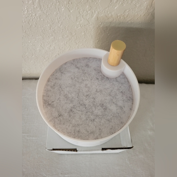 The 2Bandits Catchall Tray - Picture 2 of 5